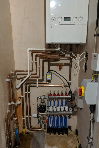 Combination boiler connected to underfloor heating